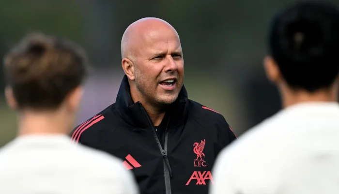Neville–Carragher–Keane Sepakat: Liverpool Musim Ini di Ambang Keruntuhan Taktis