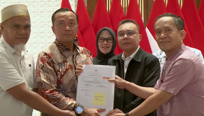 Presiden Prabowo Rehabilitasi Guru Luwu Utara, Pulihkan Nama Baik dan Hak