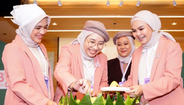 TWOgether in Retro Vibes: Momby.id Rayakan Dua Tahun Perjalanan Bersama Ibu Indonesia, Hadirkan Logo dan Jingle Baru