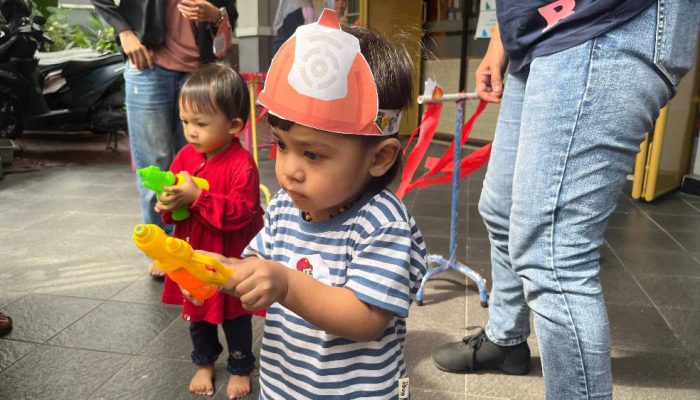 Happy Stunning Class Negeri Kuncup Bunga Sidoarjo: Belajar Seru dengan Simulasi Pemadam Kebakaran untuk Anak