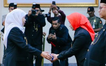 Pelantikan 128 Kepala Sekolah, Khofifah: Pemimpin Pendidikan Harus Inovatif dan Adaptif