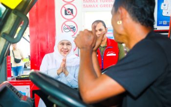Gubernur Khofifah Pastikan Pasokan Biosolar di Jawa Timur Aman dan Lancar saat Tinjau SPBU Karanglo, Malang. Pastikan Pemprov Jatim Perkuat Koordinasi Bidang Energi dengan Pertamina dan PLN