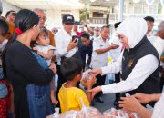 Beras hingga Minyak Goreng Dijual Murah, Pasar Murah Pemprov Jatim Diserbu Warga